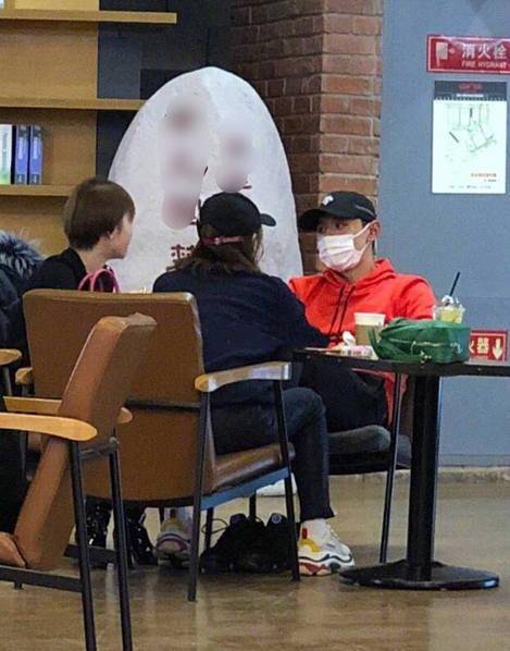 终于公开啦！张继科晒海边牵手照表白景甜 网友：失恋也要送祝福