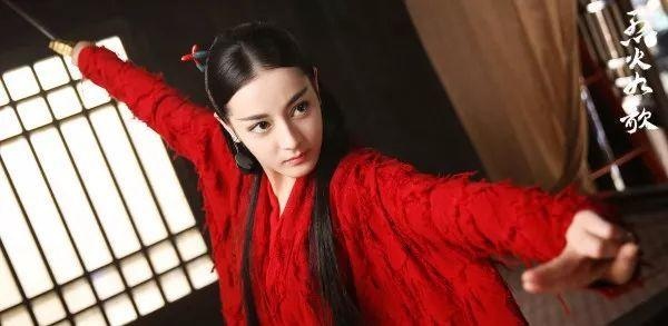 古装剧中“流苏髻”装扮，赵丽颖甜美可爱，她最清丽脱俗！