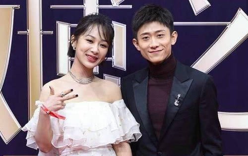 最不会穿高跟鞋的女星，杨紫根本不算什么，她才是最“丢人”的！