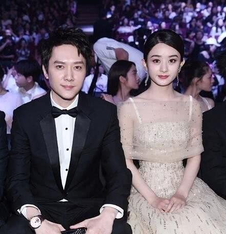 网友疯传“赵丽颖冯绍峰领证结婚”消息，港媒曝奉子成婚秘密出嫁