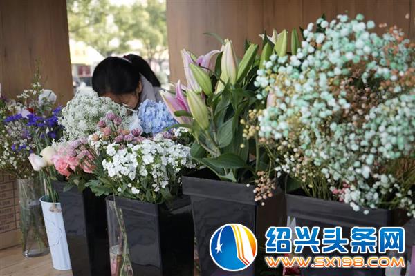 悦夏花艺 悦夏花艺