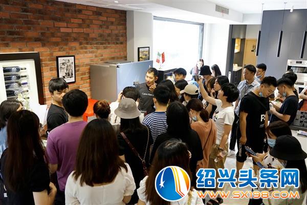 绍兴文理学院元培学院室内设计专业学子走进金德隆选材-2
