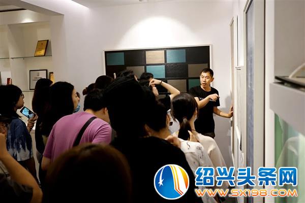 绍兴文理学院元培学院室内设计专业学子走进金德隆选材-1