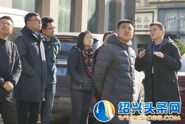 龙山区交流干部莅临金德隆进行考察