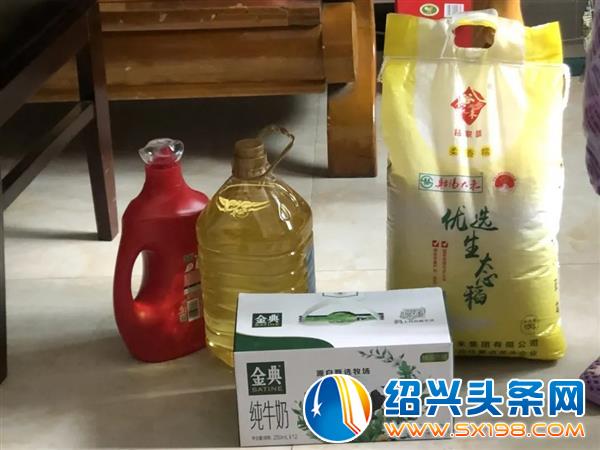 金德隆形尔尚党支部携美澜墅院送温暖-2 金德隆形尔尚党支部携美澜墅院送温暖-2