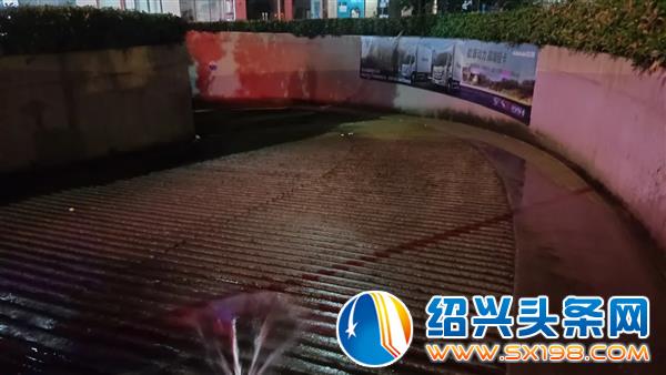 金德隆组织深夜抗台防汛防火应急演练-1 金德隆组织深夜抗台防汛防火应急演练-1