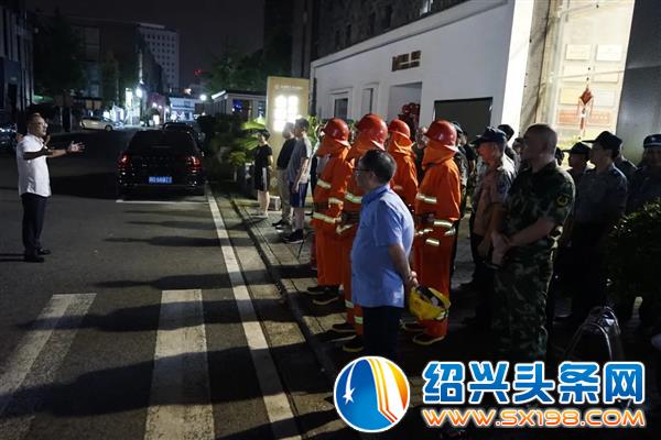 金德隆组织深夜抗台防汛防火应急演练-11 金德隆组织深夜抗台防汛防火应急演练-11
