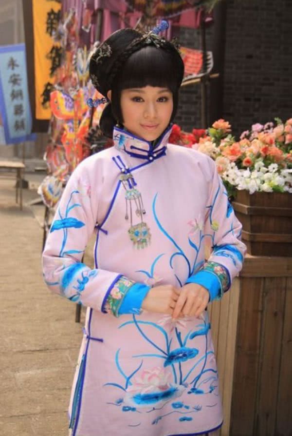 那些娱乐圈公认的美女，可你却欣赏不来的女星们