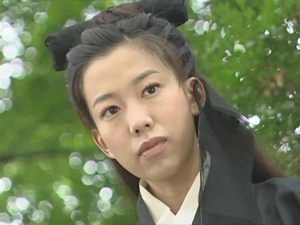 那些娱乐圈公认的美女，可你却欣赏不来的女星们