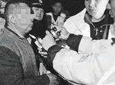 疯狂货车狂飙2小时 5辆警车围追堵截