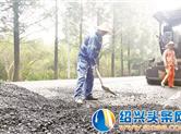 高温天气是一种煎熬 却是对公路养护修路最佳时机