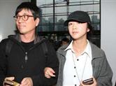 汤唯首晒老公和孩子合影 一家人沙滩游玩幸福美满