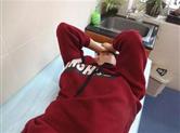 监控曝光！看了眼男友的微信 女子从宁波高速上跳车