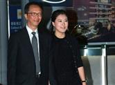 伏明霞嫁入豪门17年被曝离婚 66岁老公4个字评价她