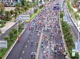 2019中国·绍兴(上虞)曹娥江国际半程马拉松在城市阳台鸣枪开跑