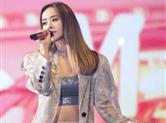 蔡依林惊喜现身五月天演唱会 并合唱《玫瑰少年》