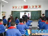 听习主席的话：“野蛮其体魄”—实拍斌心学校震撼晨练