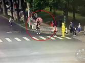 爱心接力:辅警与路人司机，以最快速度将孩子送到医院就诊