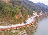 东山景区沿线人行栈道和道路修缮工程已全面完工