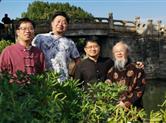 知名作家马伯庸走访绍兴八字桥赵氏铜雕作坊